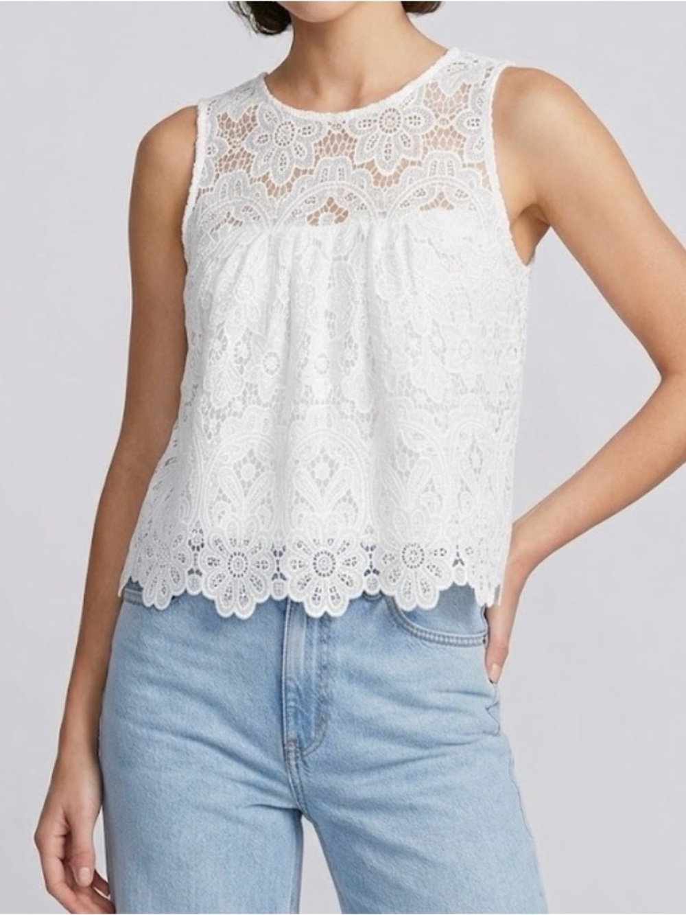 AQUA Bloomingdale’s White Floral Crocheted Lace Scalloped Hem Sleeveless Top S
